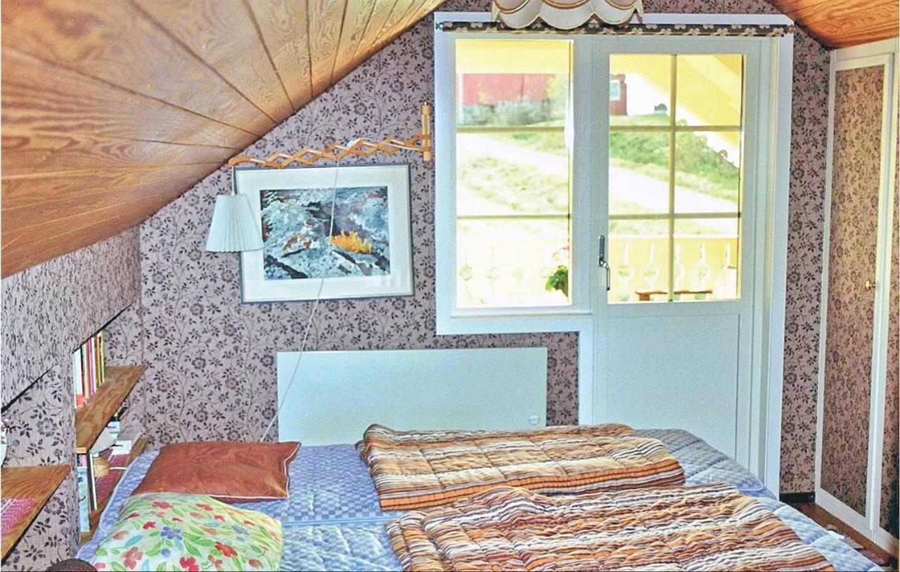 3 Bedroom Beautiful Home In Kristdala Malghult エクステリア 写真