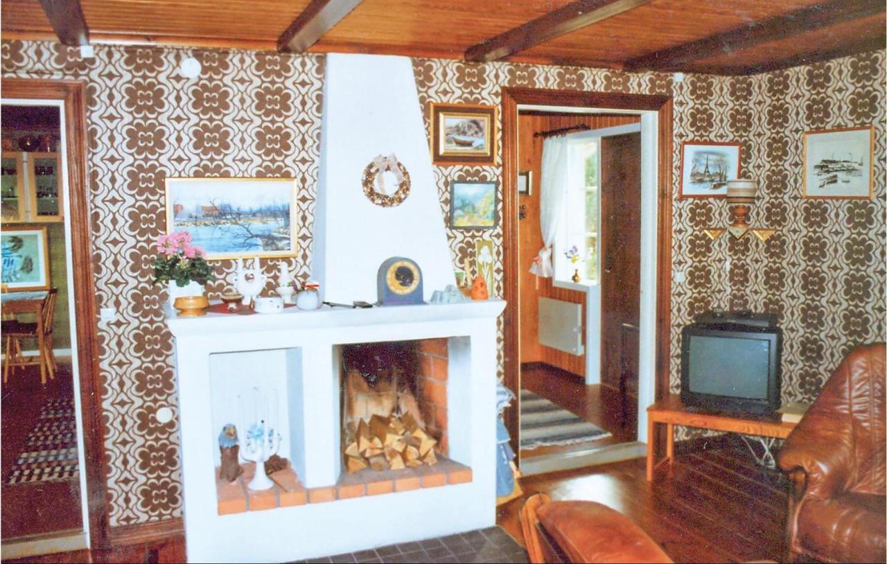 3 Bedroom Beautiful Home In Kristdala Malghult エクステリア 写真